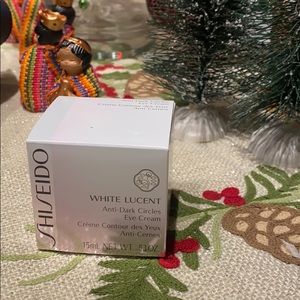 Shiseido
White Lucent Anti-Dark Circles Eye Cream